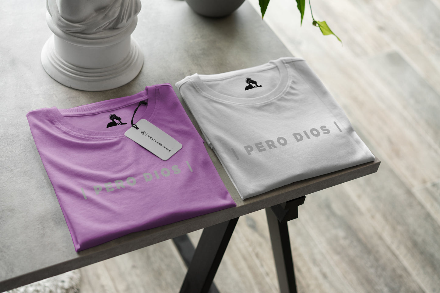 Pero Dios - Women T-Shirt