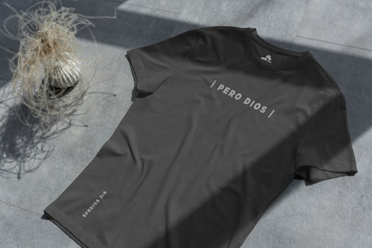 Pero Dios - Men T-Shirt